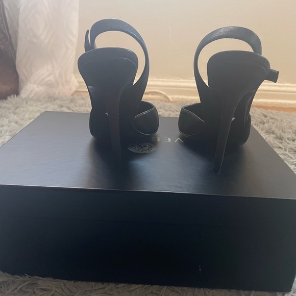 Versace Pin Pumps - Picture 4 of 4